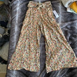 Flowly floral pants | super summer vibez